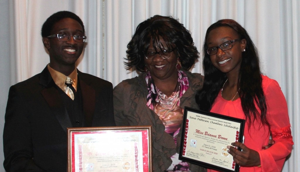 (left to right) Elwyn O. Jones, III – AKOMA Son, Donna M. Jones - AKOMA Scholarship Commission Chairperson, and Brianna Brown – AKOMA Scholar. (Photograph by Michael Vaughn)